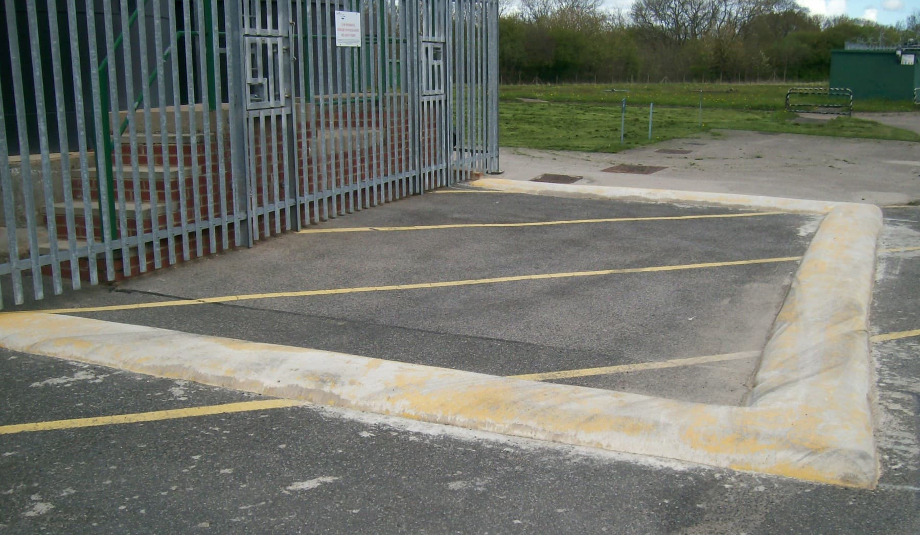 Phosphoric acid zone prior to coating