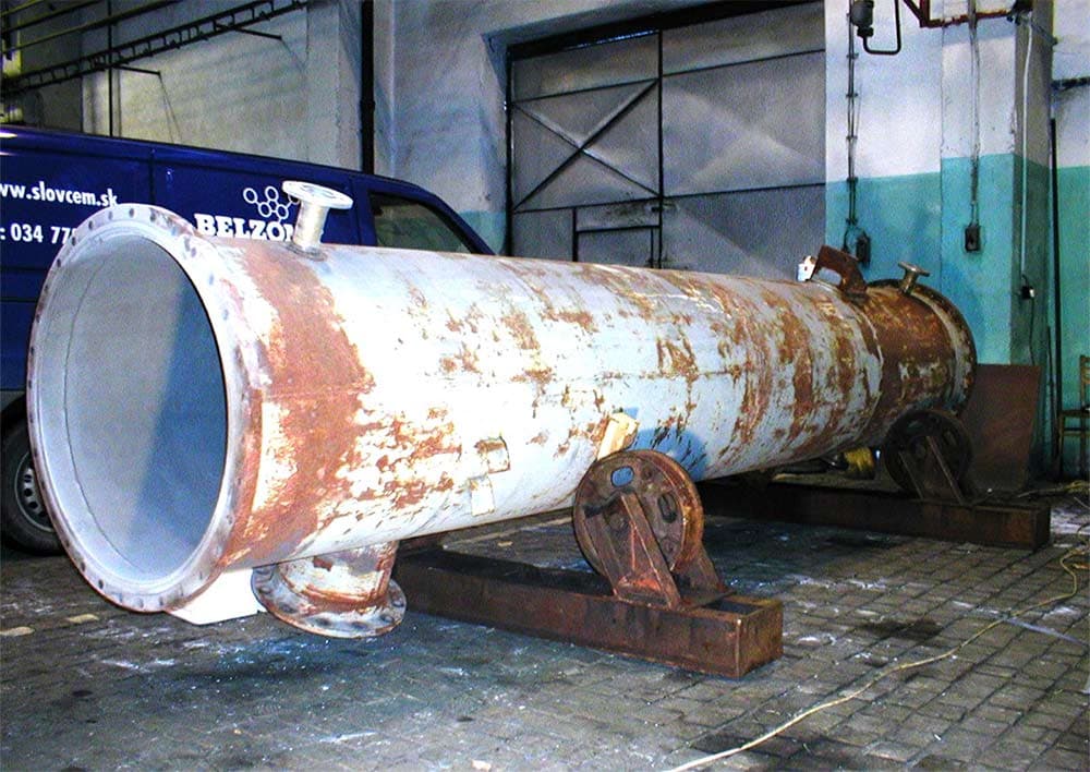 Corroded reaction tower after blasting internally